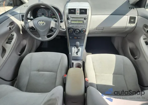 2010 Toyota Corolla Base z USA, uszkodzony, nr VIN 2T1BU4EE9AC420517